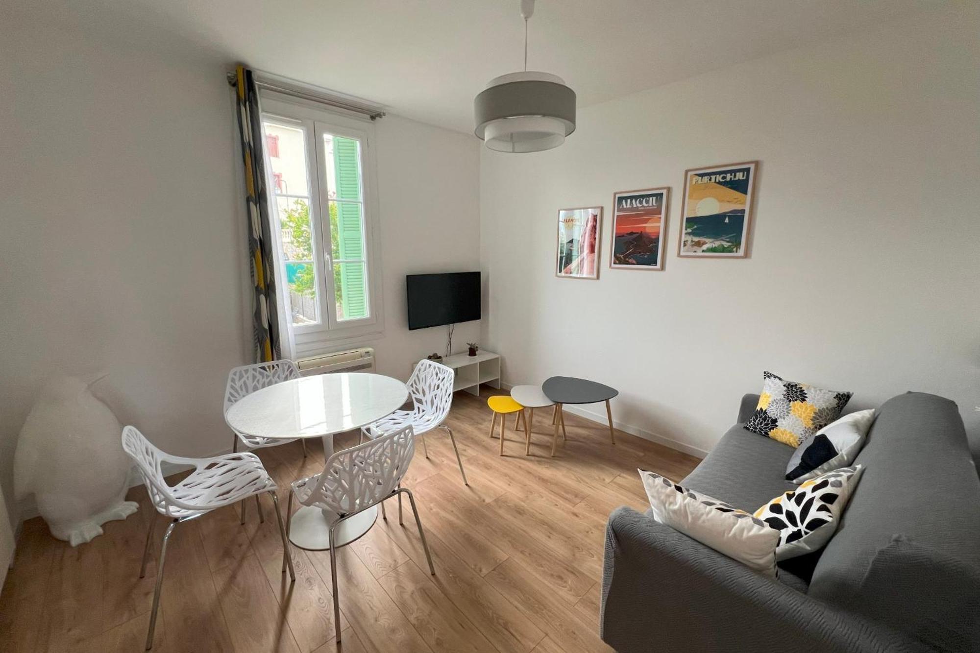 Aurelie - Charming 1br Trottel - By Tgb Apartment
